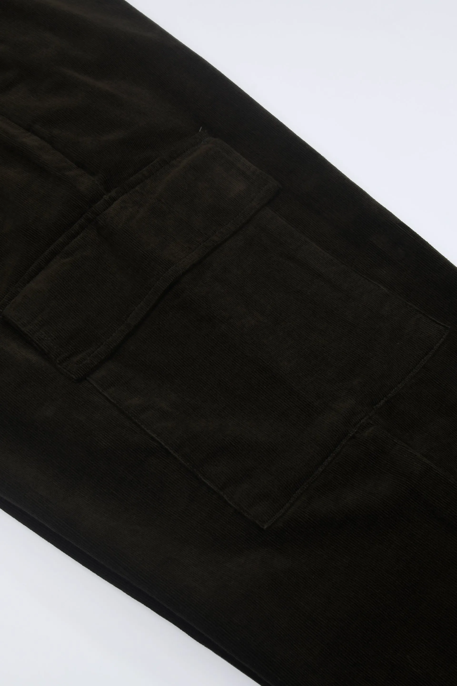 SOFT CORDUROY RELAXED CARGO PANTS IN DARK OLIVE