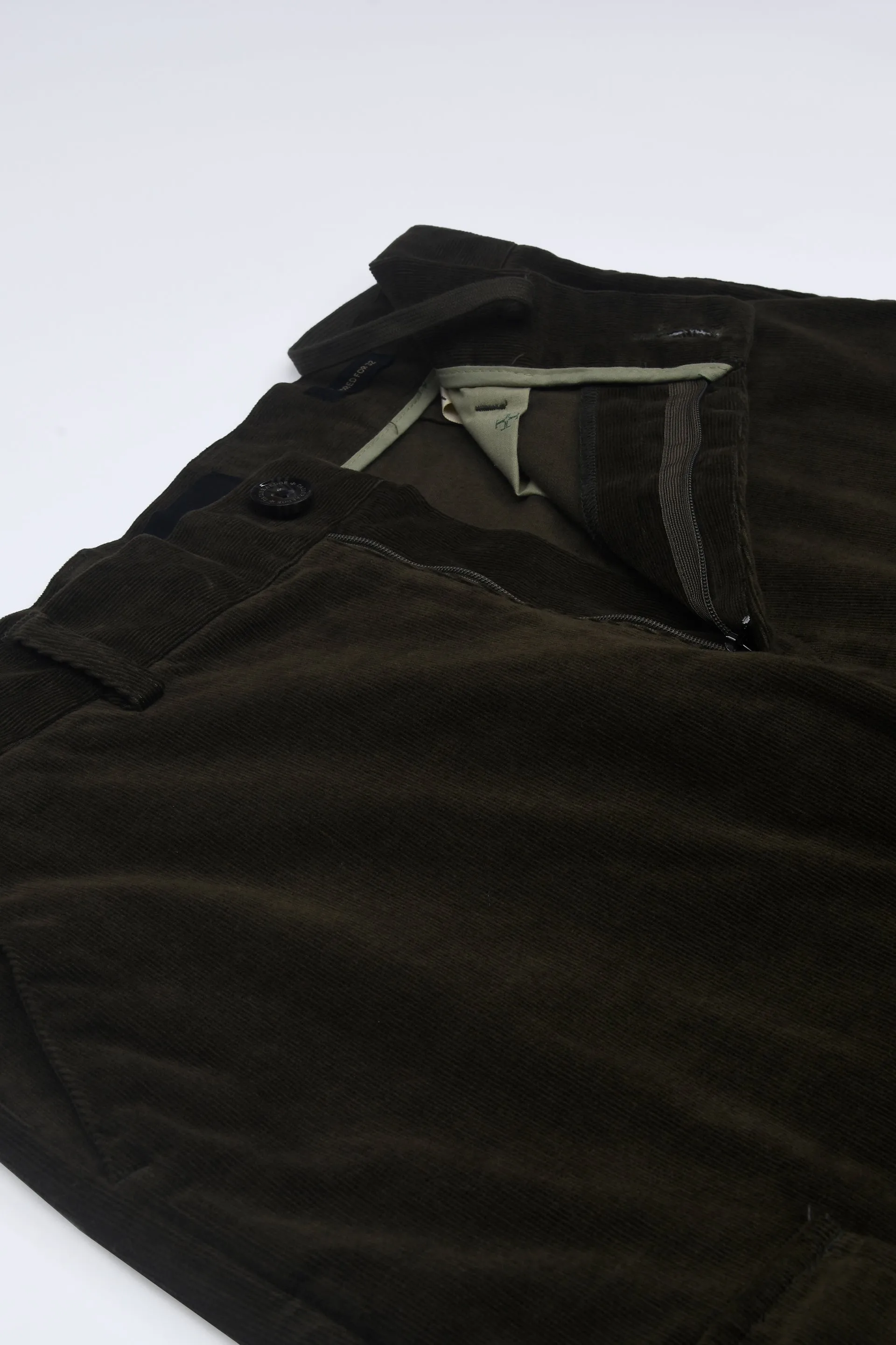 SOFT CORDUROY RELAXED CARGO PANTS IN DARK OLIVE
