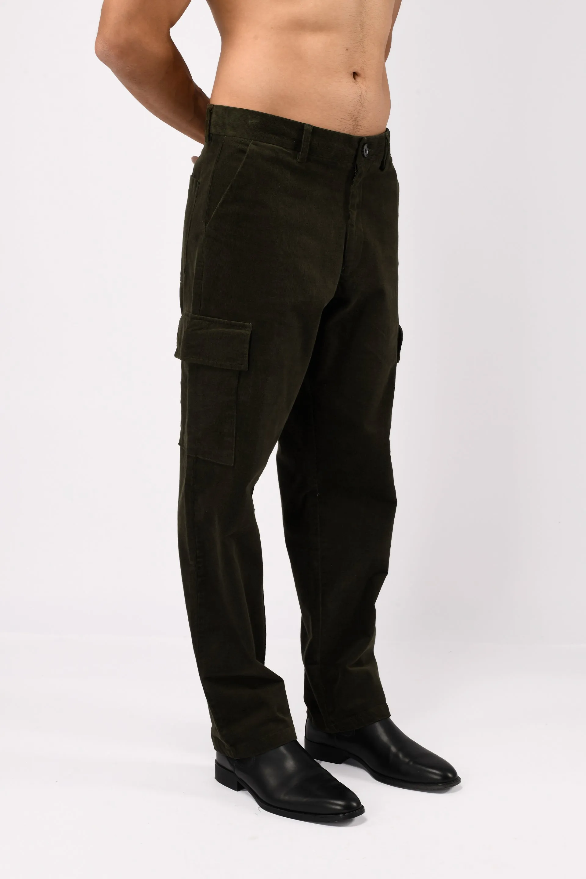 SOFT CORDUROY RELAXED CARGO PANTS IN DARK OLIVE