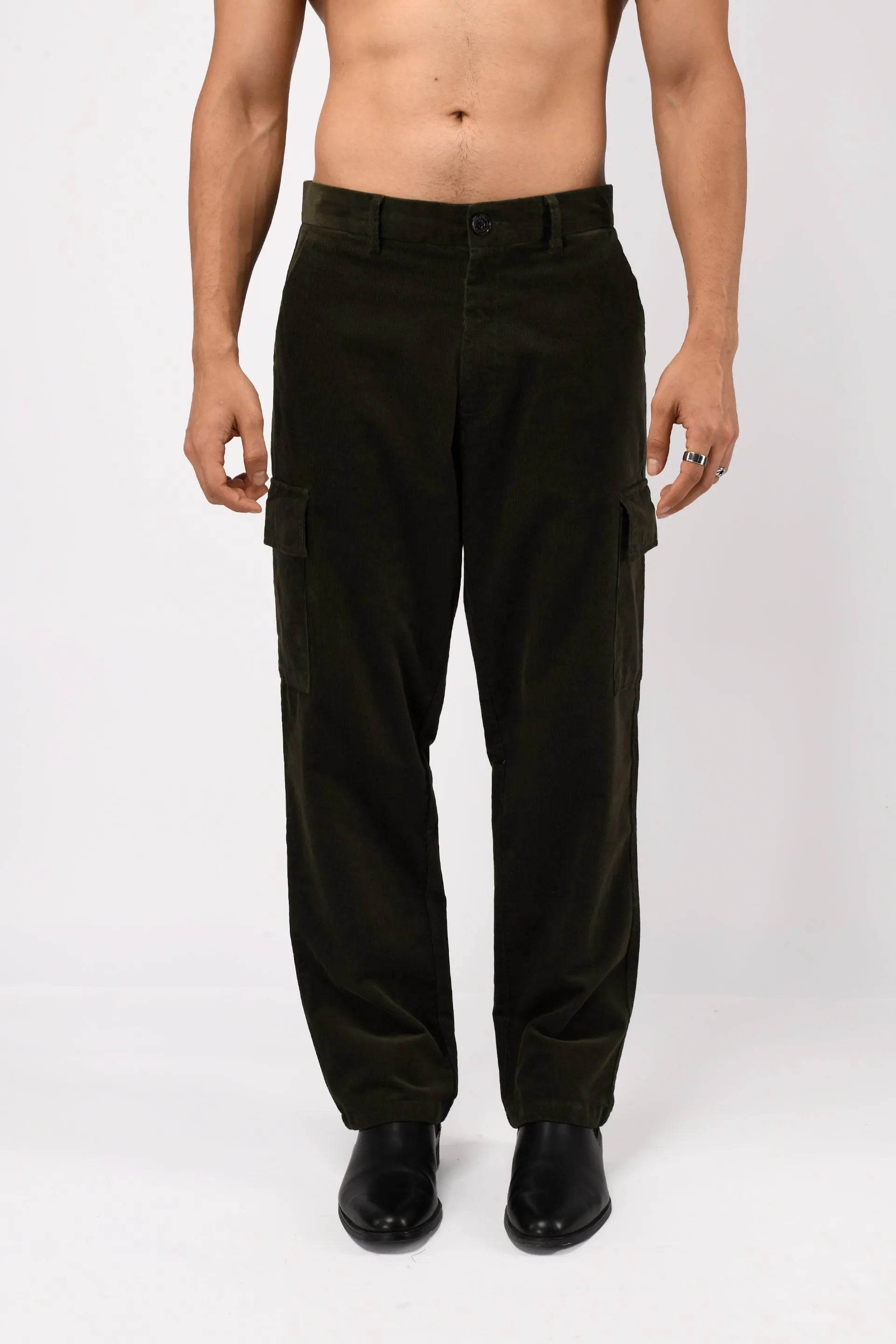 SOFT CORDUROY RELAXED CARGO PANTS IN DARK OLIVE