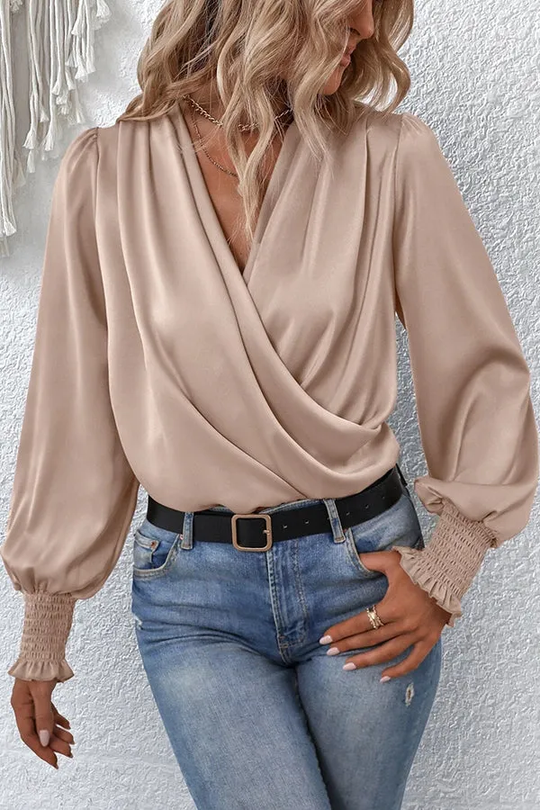 Sunniva V-neck Lantern Sleeve Elegant